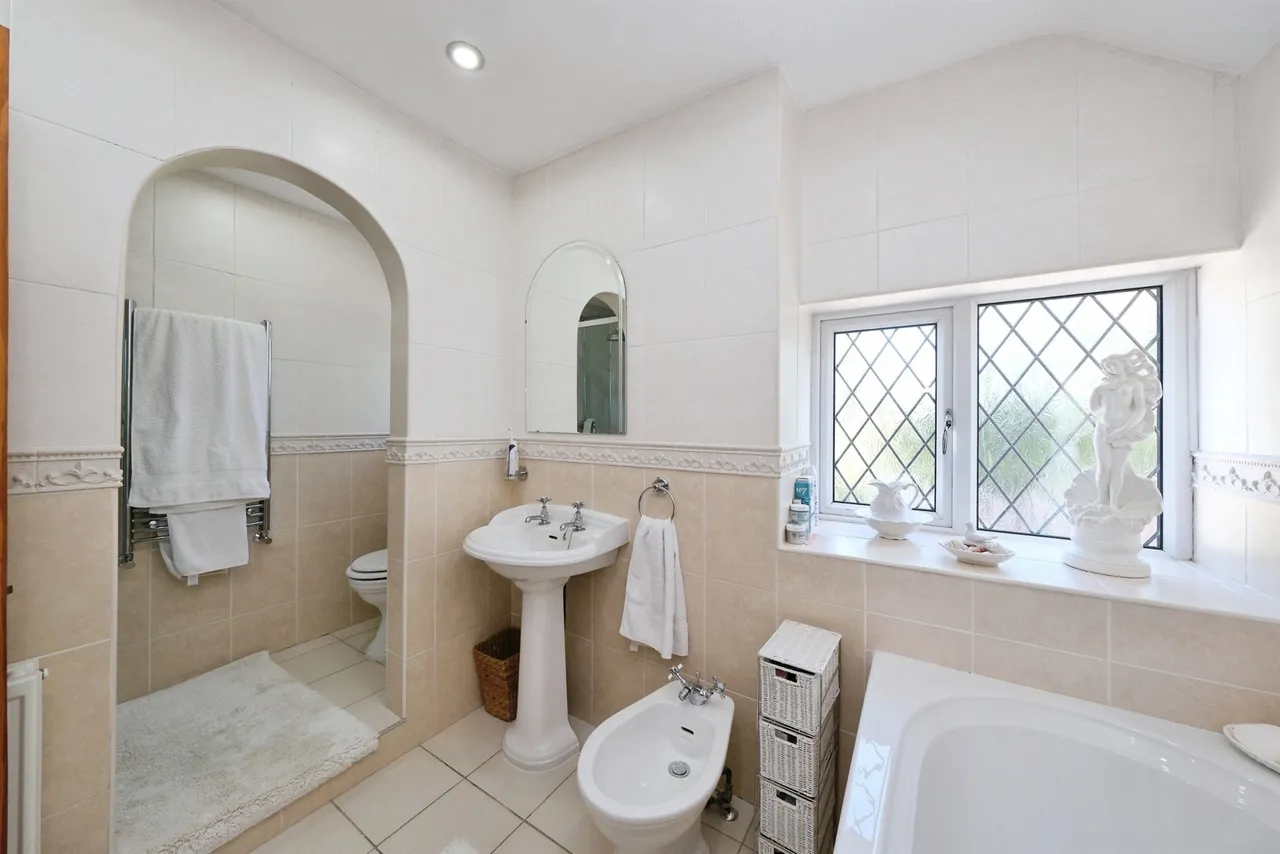 High Street, Clay Cross, S45, photo 26
