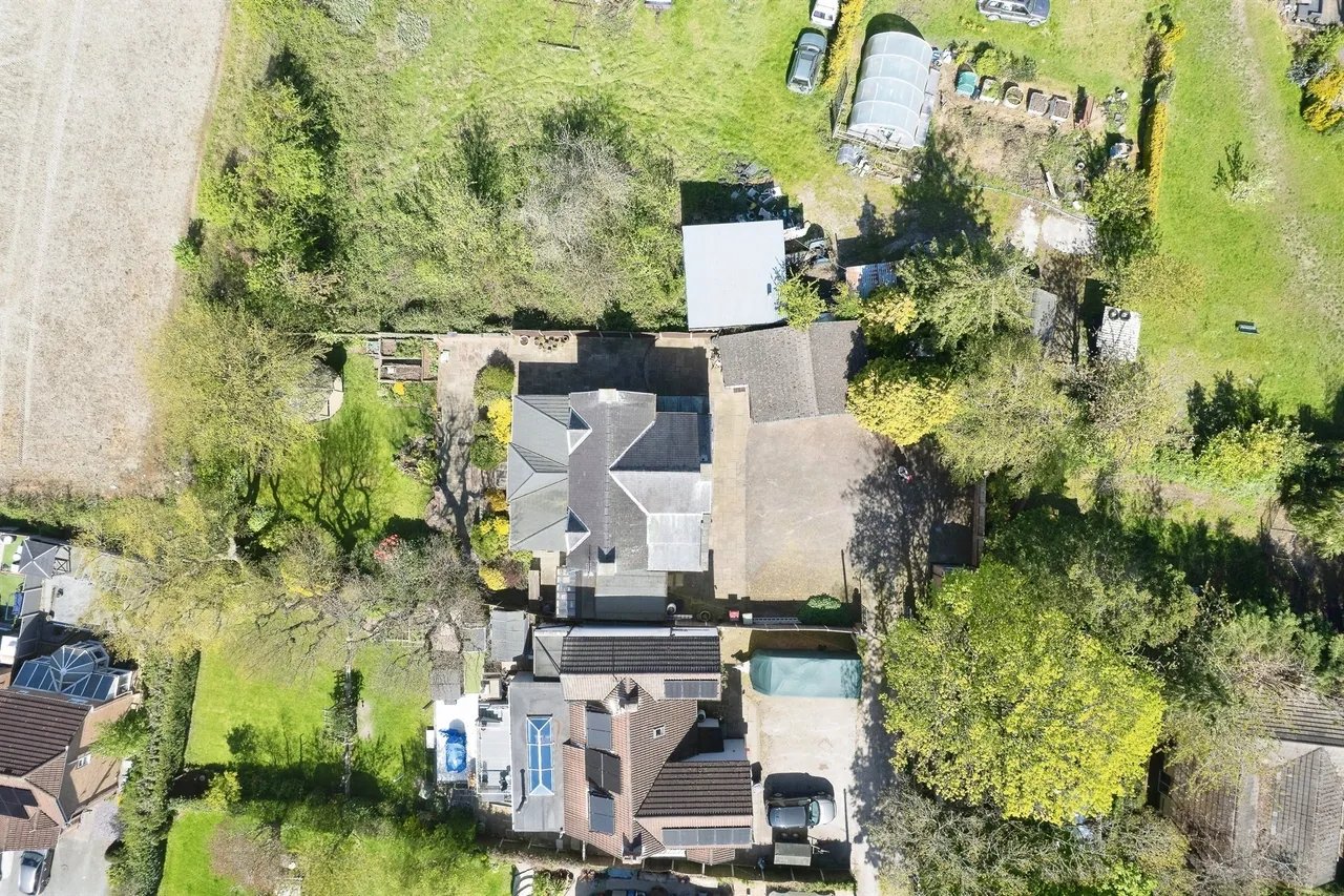 High Street, Clay Cross, S45, photo 28