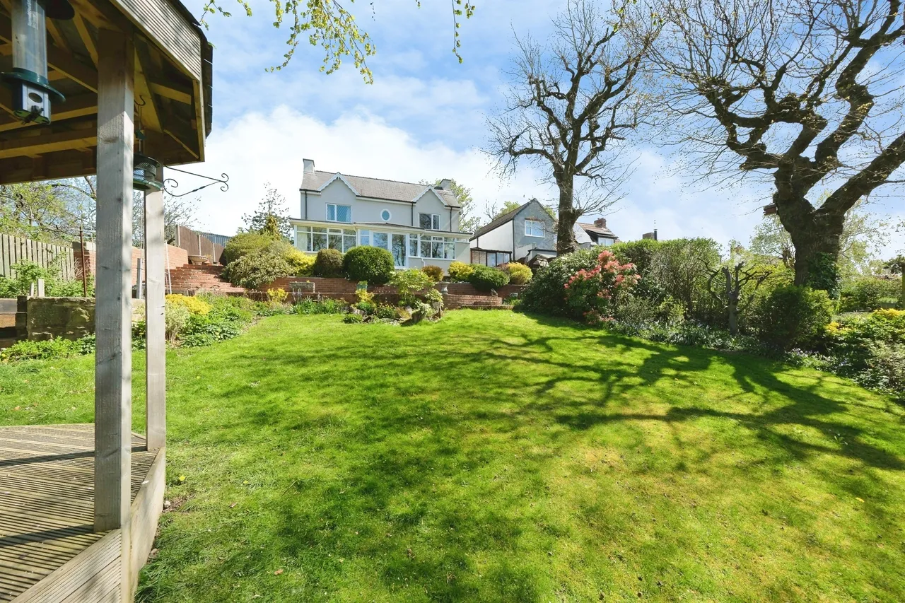 High Street, Clay Cross, S45, photo 27