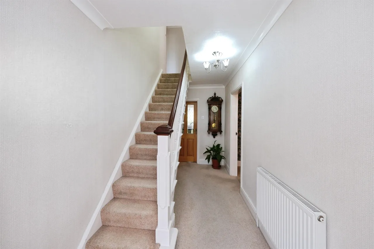 High Street, Clay Cross, S45, photo 10