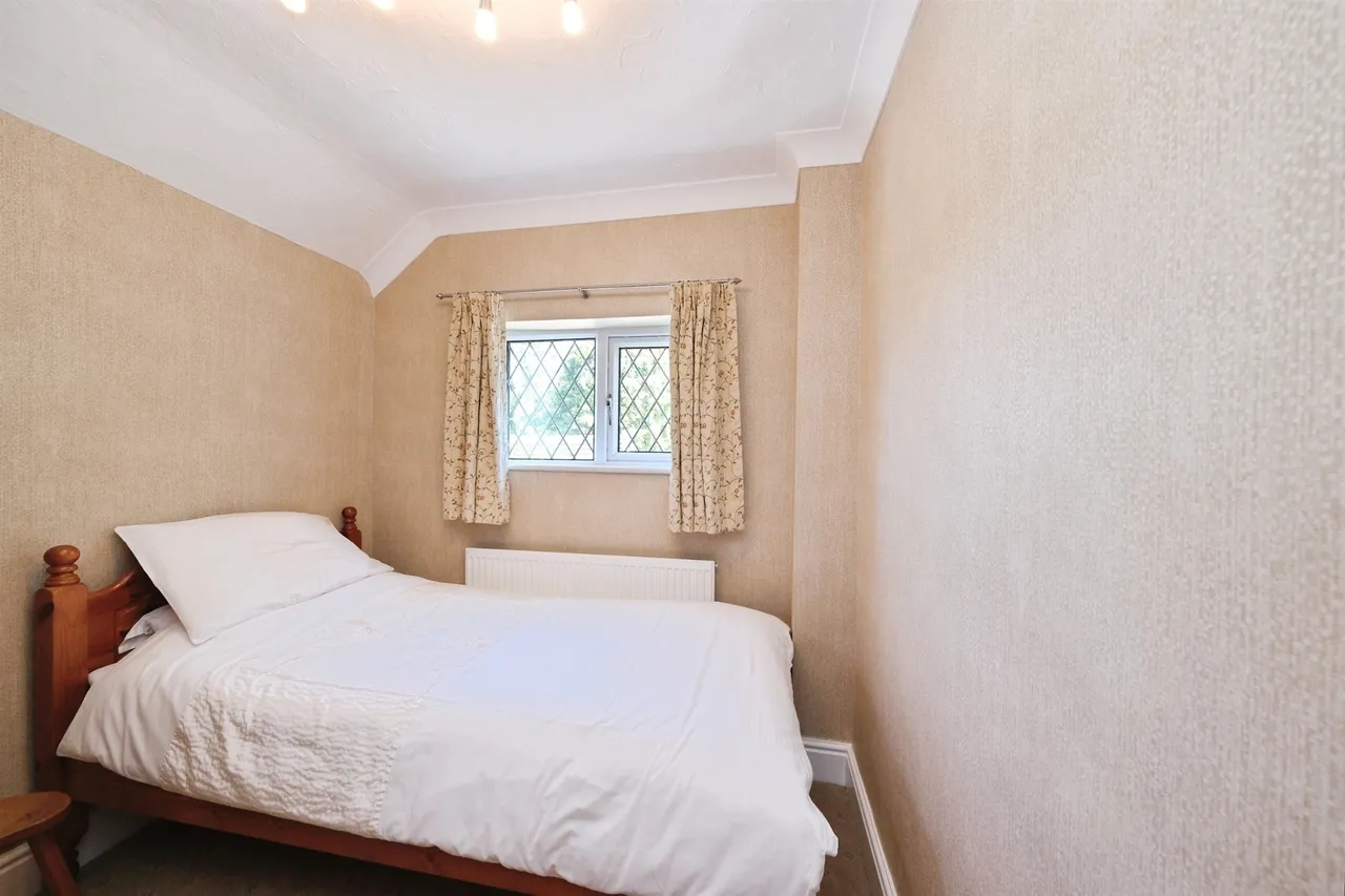 High Street, Clay Cross, S45, photo 24