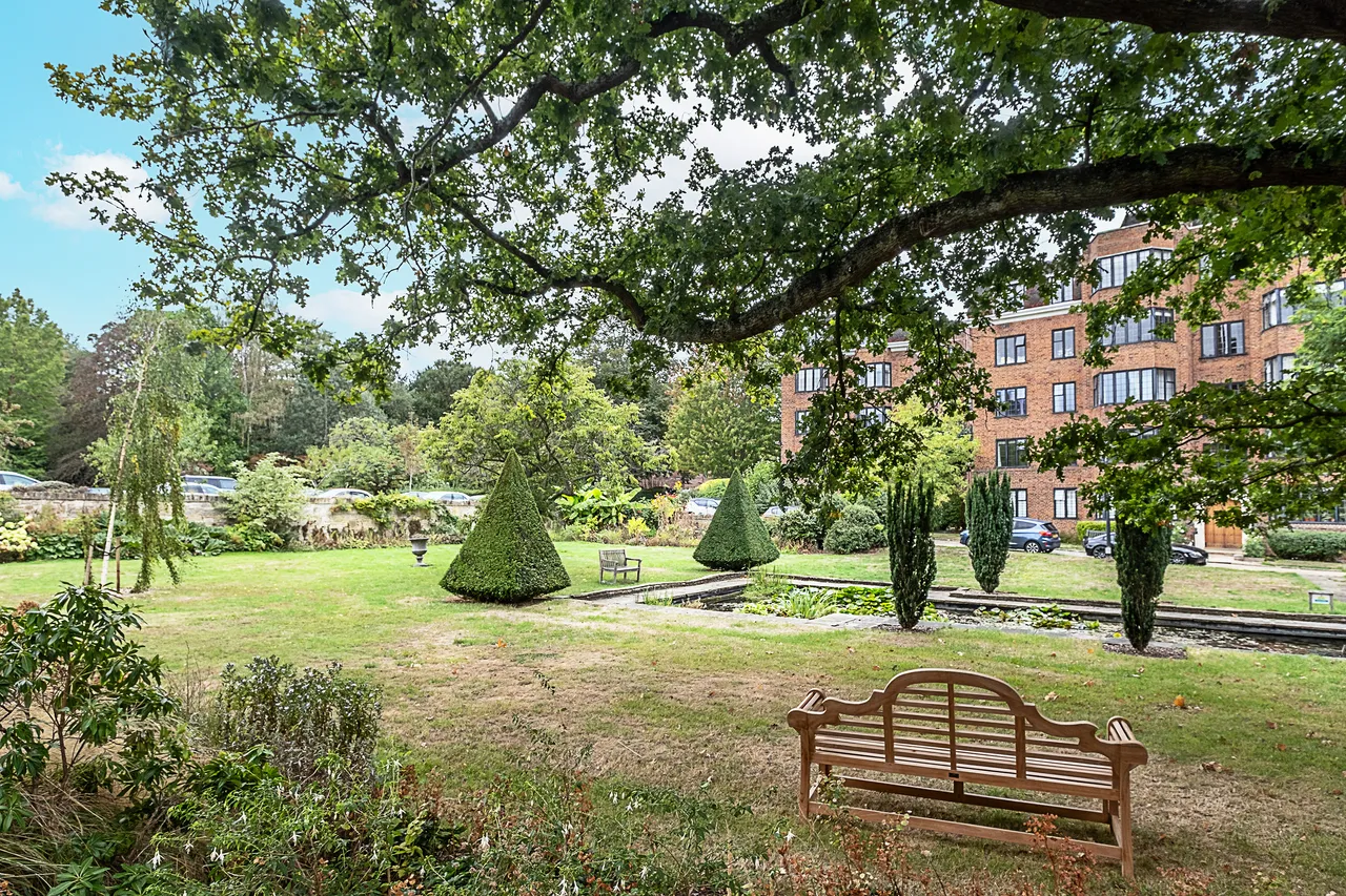 Manor Fields, London, SW15, photo 11