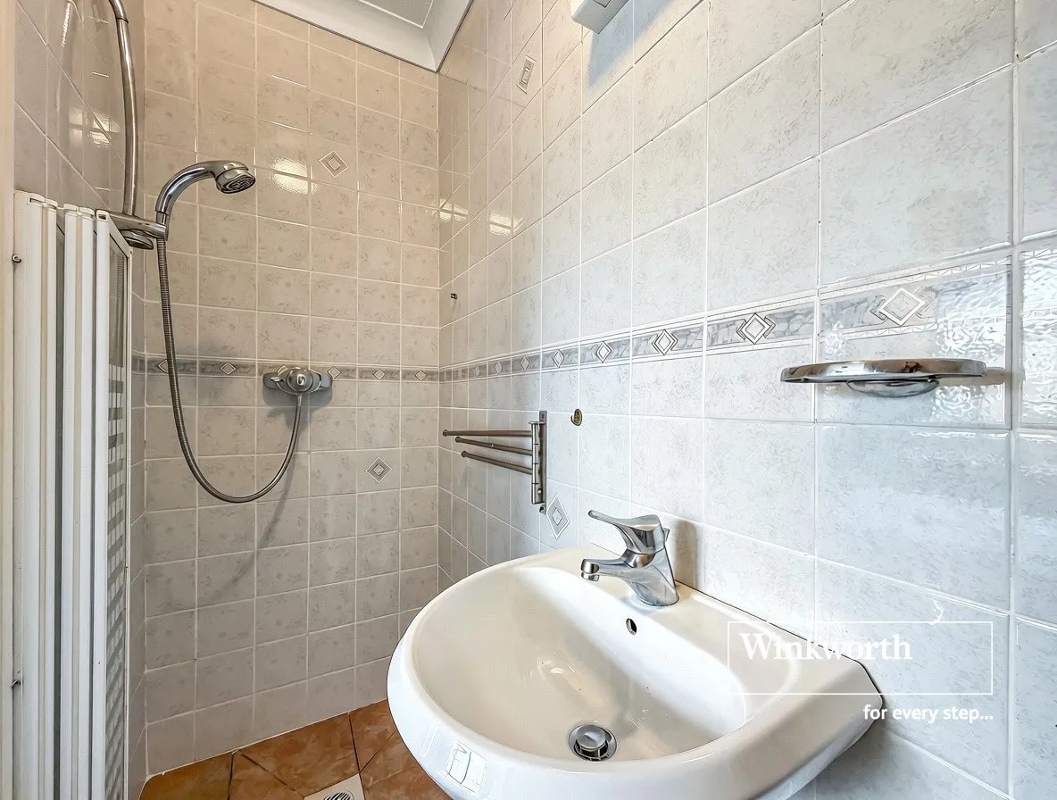 Hilltop Road Ferndown Dorset Bh22, photo 3