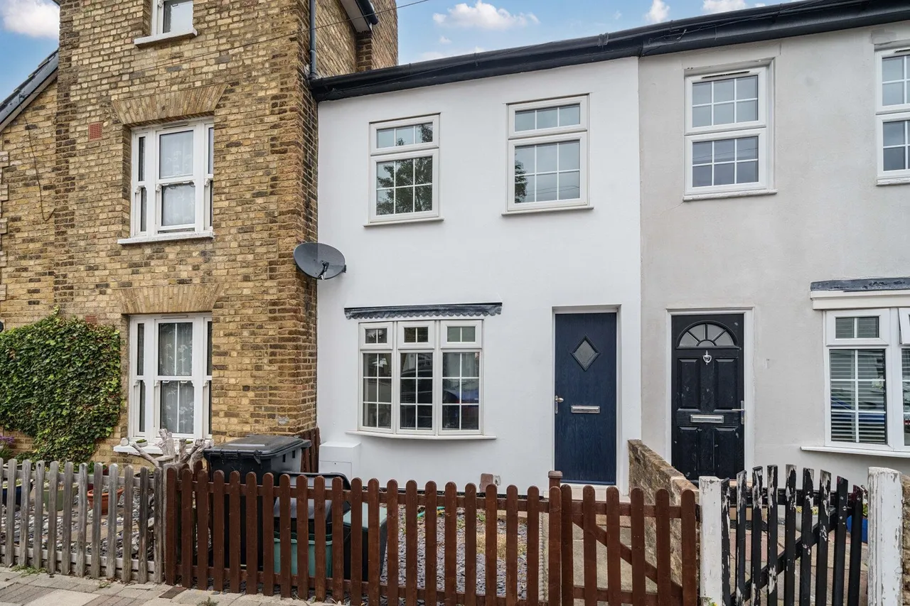 2 bed house for sale — Freelands Grove, BR1