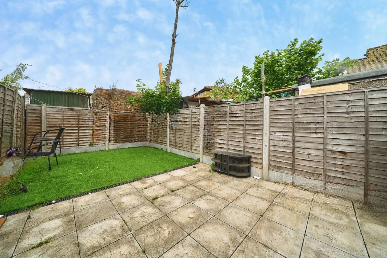 Florence Road, London, E13, photo 8
