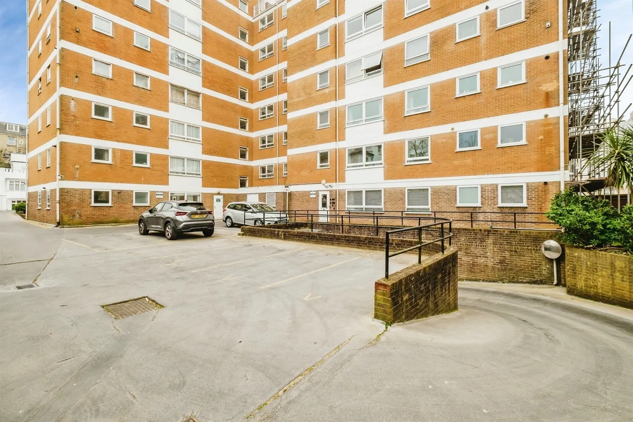 St. Catherines Terrace, Hove, photo 8