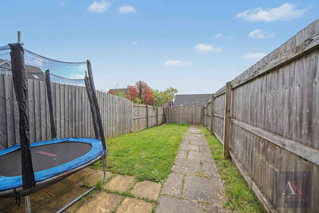 Wayfarers Way, Rochdale OL12 9EQ, photo 12