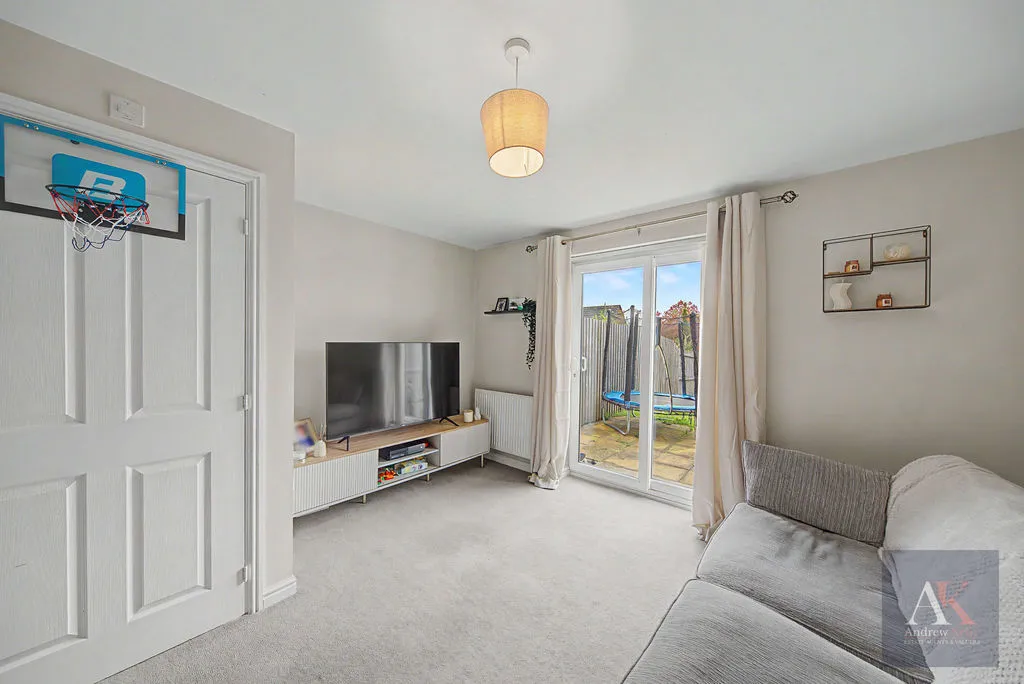 Wayfarers Way, Rochdale OL12 9EQ, photo 4