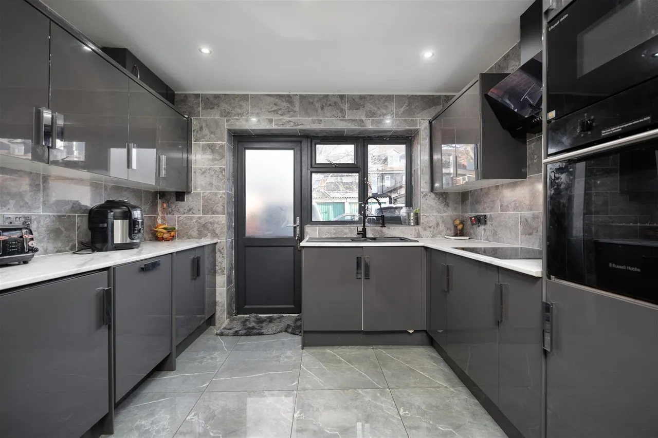 Ferrers Avenue, West Drayton, UB7, photo 10