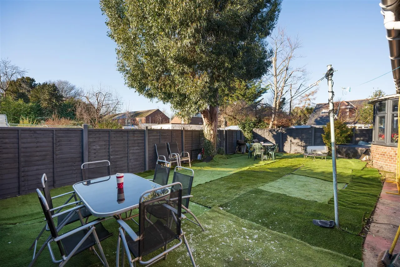 Ferrers Avenue, West Drayton, UB7, photo 20