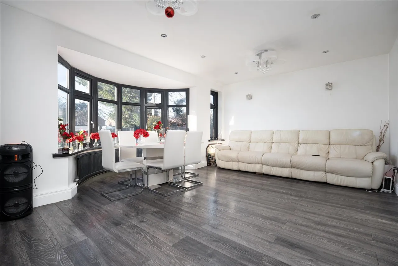 Ferrers Avenue, West Drayton, UB7, photo 11
