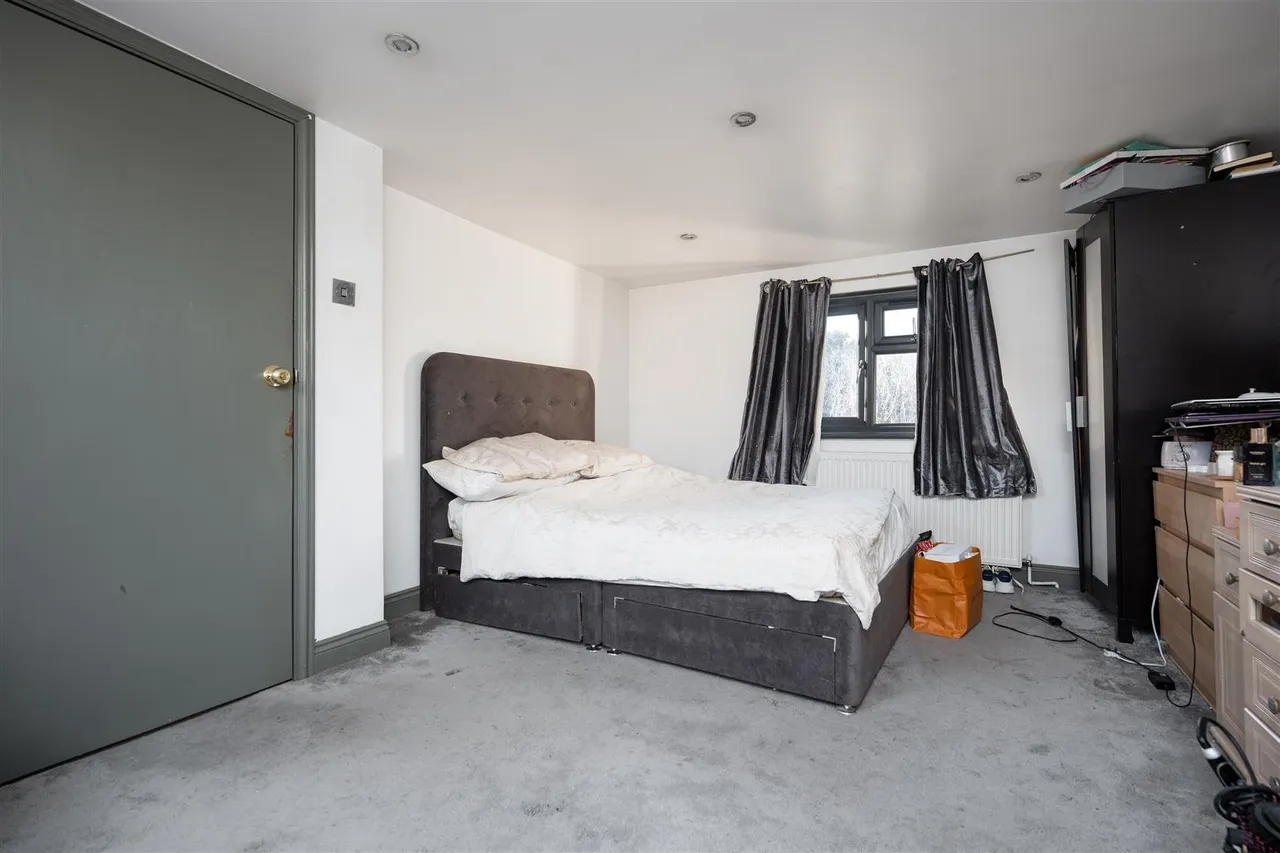 Ferrers Avenue, West Drayton, UB7, photo 13