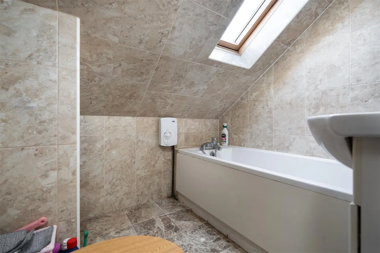Ferrers Avenue, West Drayton, UB7, photo 17
