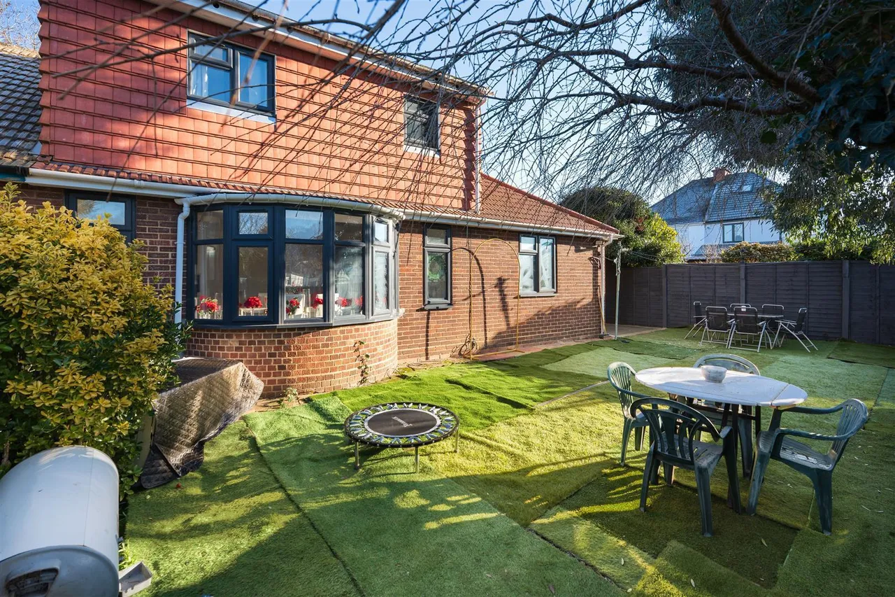 Ferrers Avenue, West Drayton, UB7, photo 4