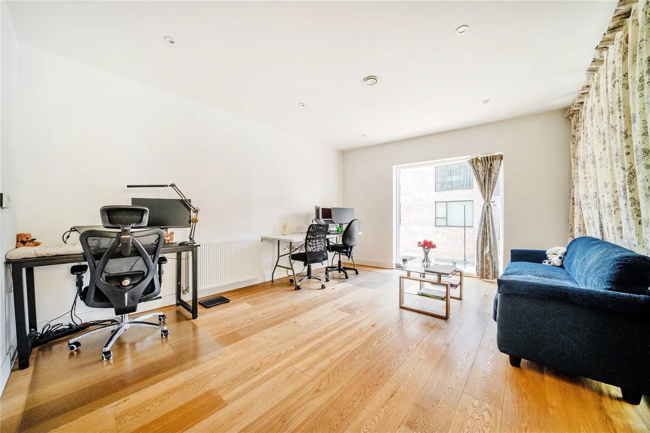 Peartree Way, SE10, photo 2