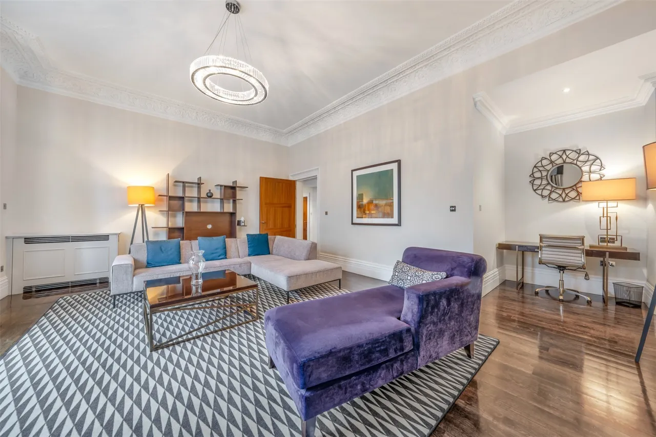 3 bed flat to rent — Stanhope Gardens, London, SW7