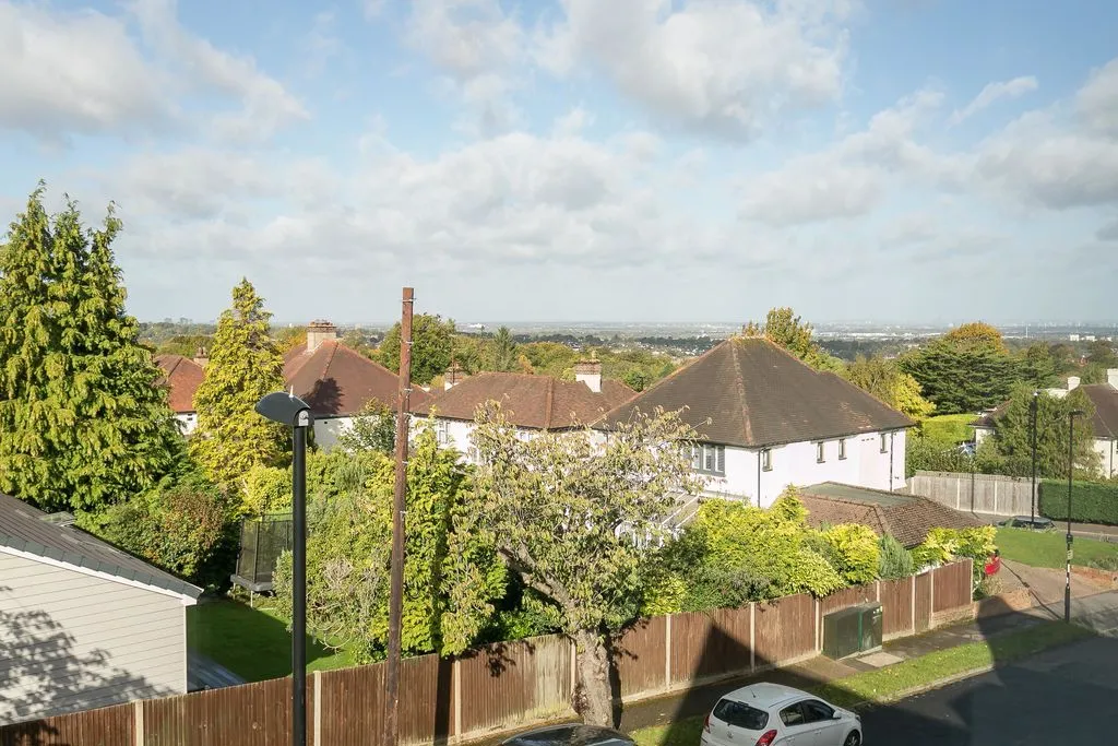 North Down, South Croydon CR2 9PB, photo 13