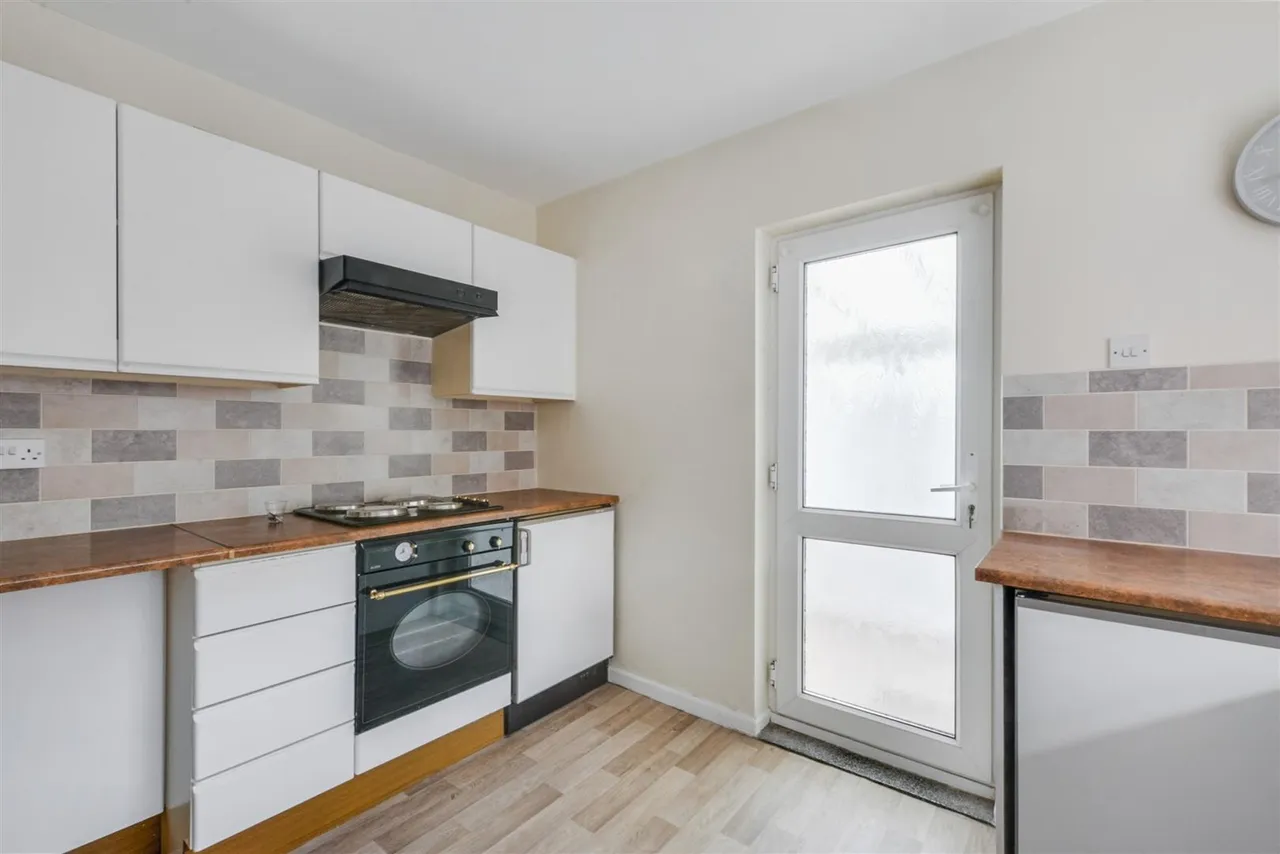 Charles Avenue, Chilwell, NG9, photo 7