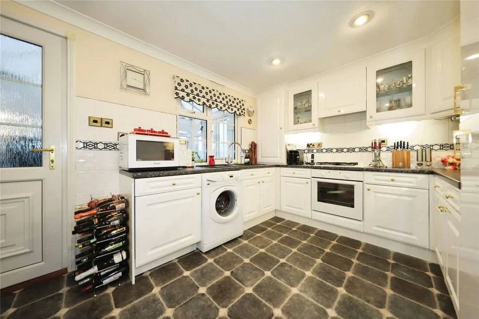 Holyhead Road, Albrighton, Staffordshire, WV7, photo 3