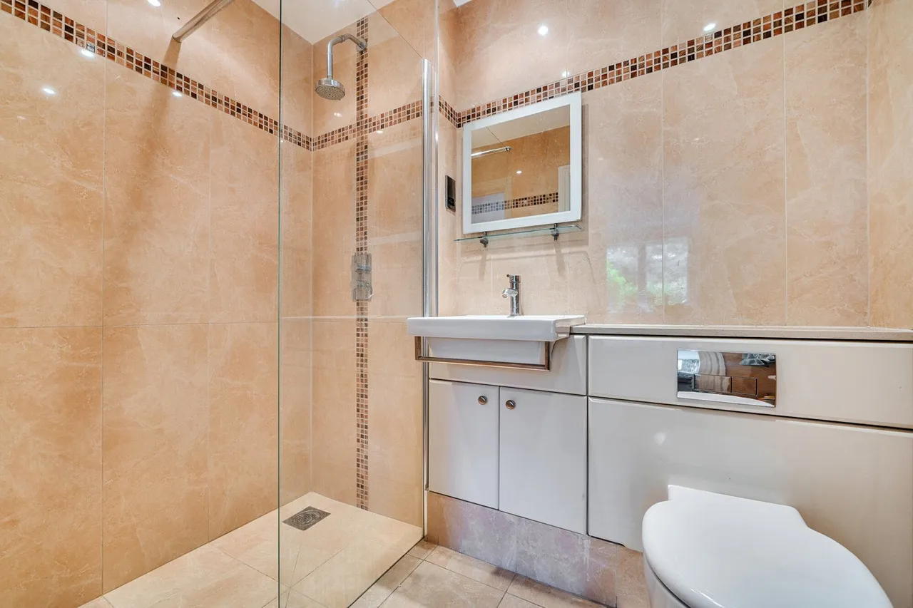Chislehurst Road, DA14, photo 8