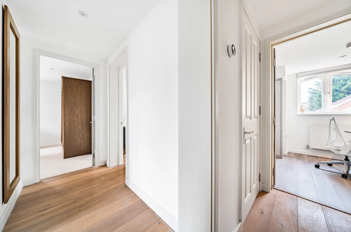 Pulborough, RH20, photo 11