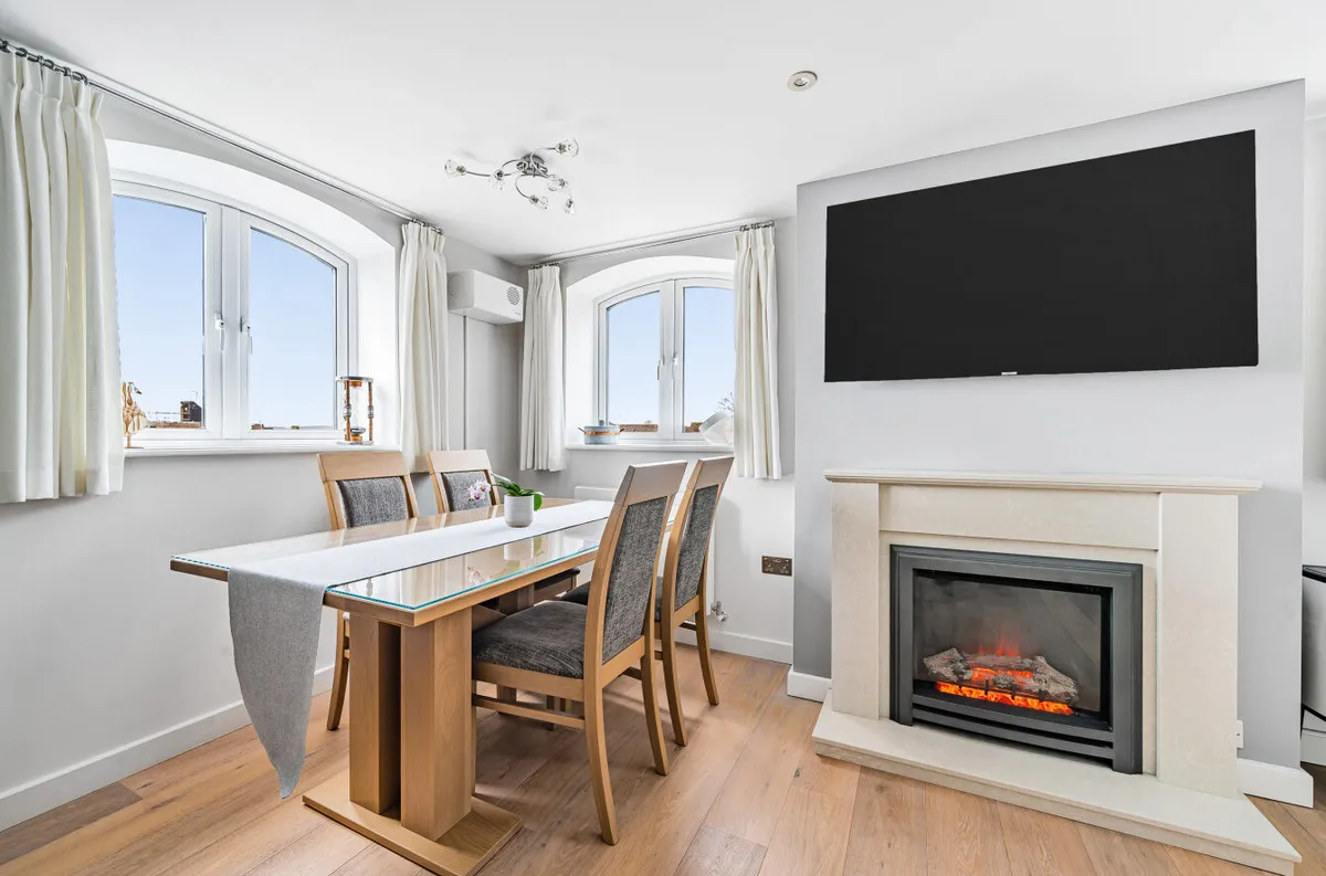 Pulborough, RH20, photo 10