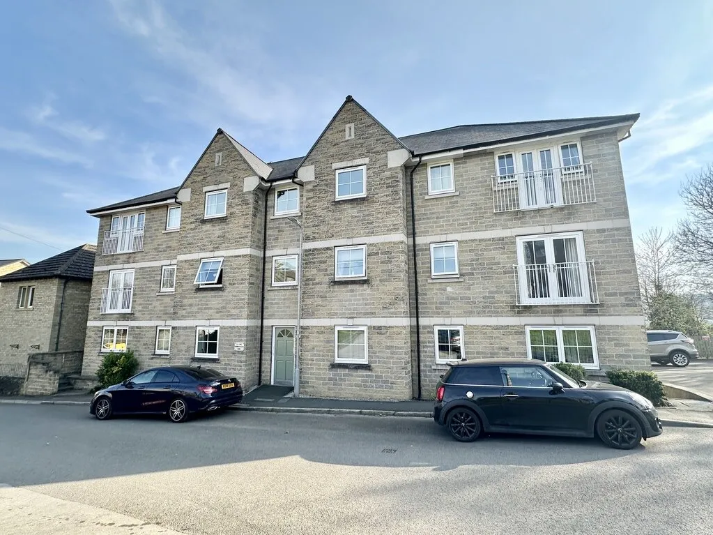 2 bed flat to rent, Calder Valley View Sunnybank Road, Brighouse, HD6