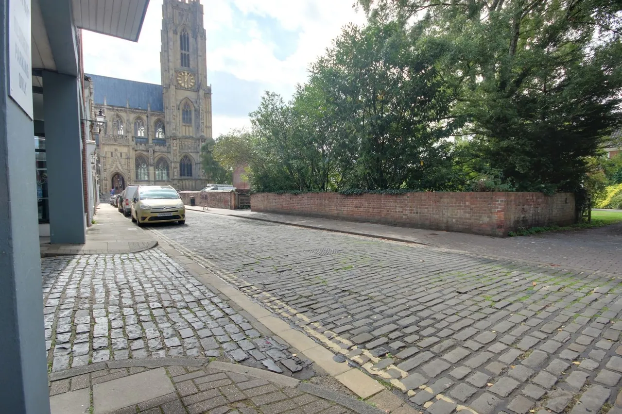 Highgate Court, Beverley, HU17, photo 15