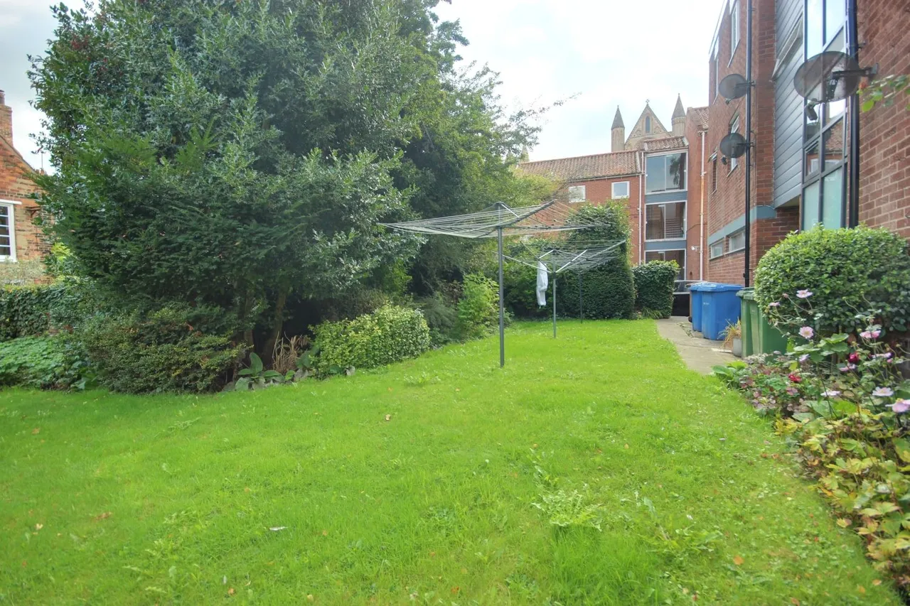 Highgate Court, Beverley, HU17, photo 14