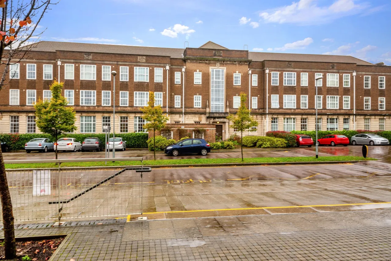 Academy Court, London, RM8, photo 8