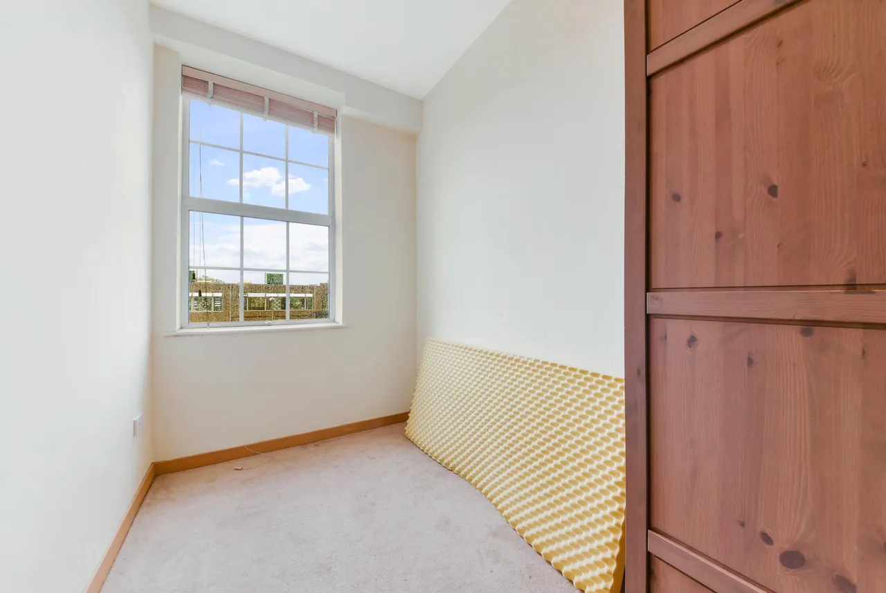 Academy Court, London, RM8, photo 7