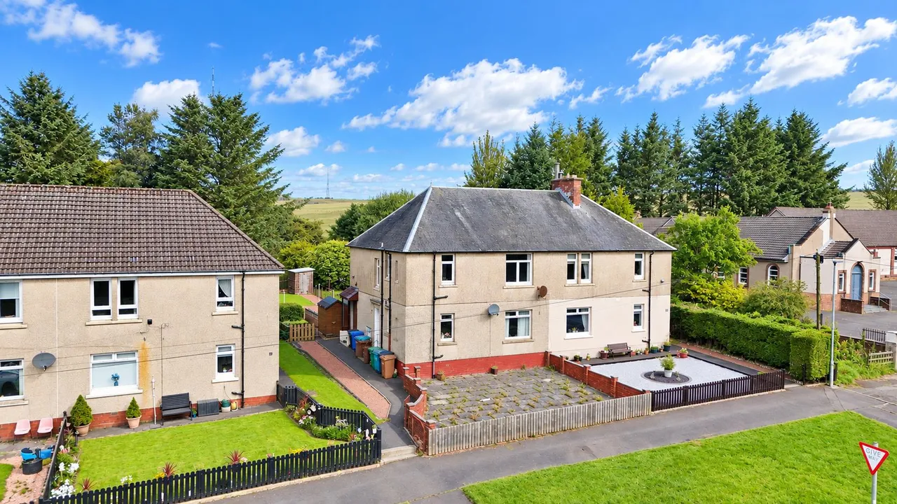 2 bed flat for sale, Main Street, Shotts, ML7