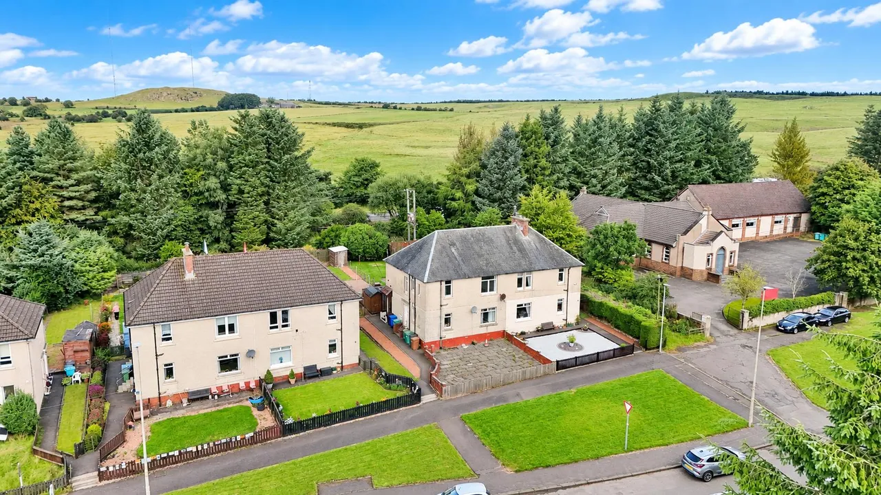 Main Street, Shotts, ML7, photo 29