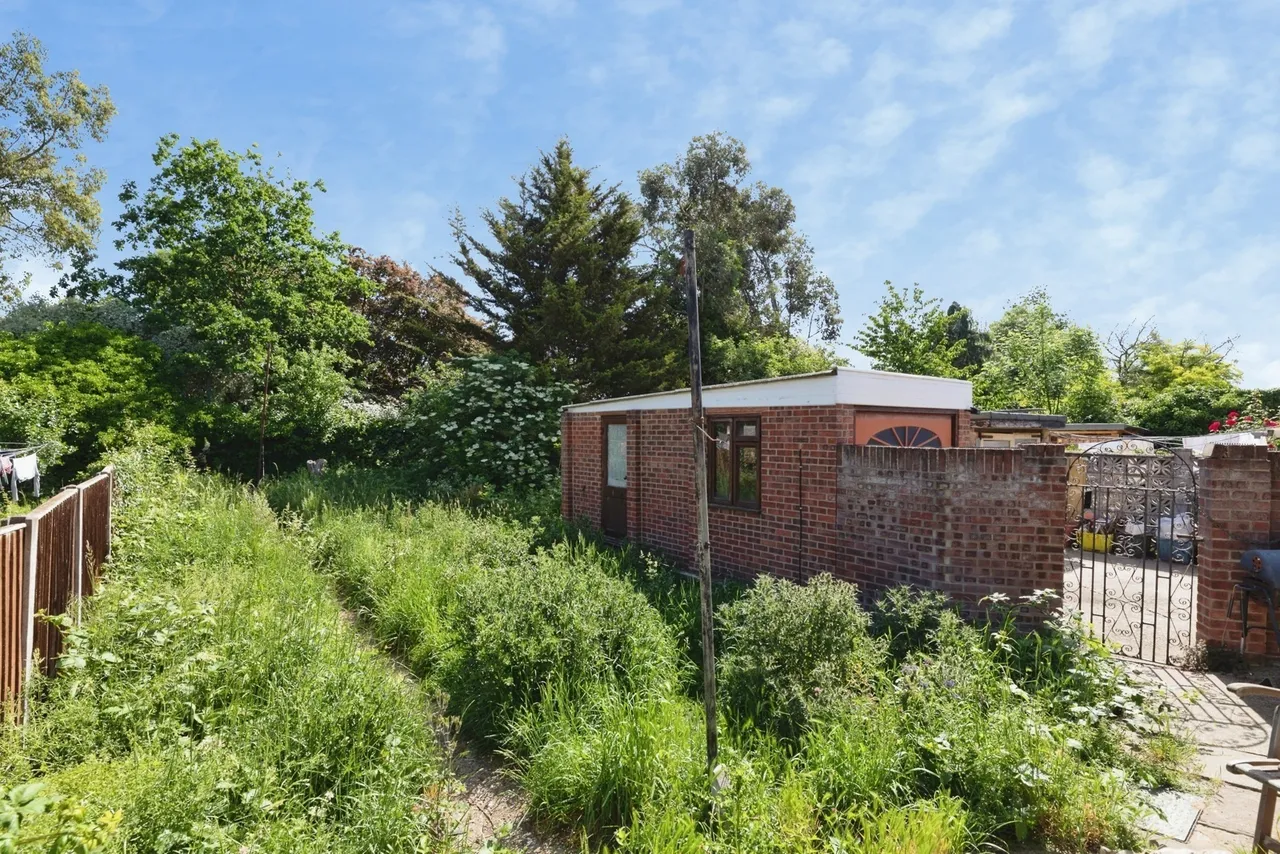 Waterloo Road, Barkingside, Ilford, IG6, photo 15
