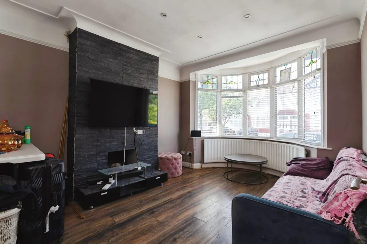 Waterloo Road, Barkingside, Ilford, IG6, photo 3