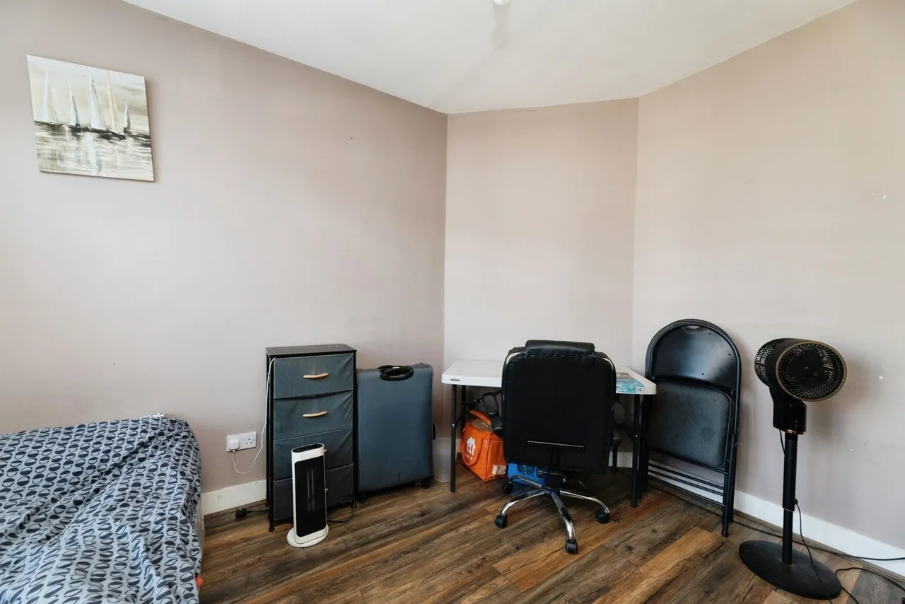 Waterloo Road, Barkingside, Ilford, IG6, photo 11