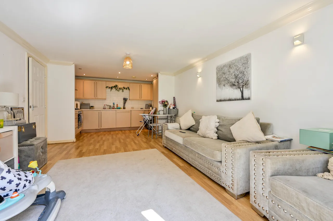 4 Canvas Court, Kings Road, Haslemere, photo 7