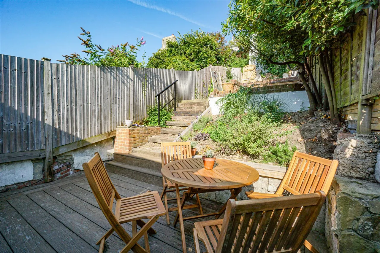 St. Marys Terrace, Hastings, photo 22
