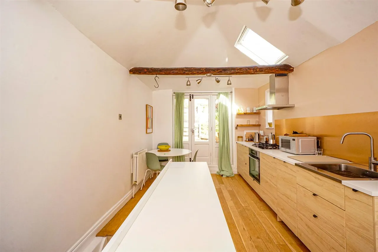 St. Marys Terrace, Hastings, photo 17