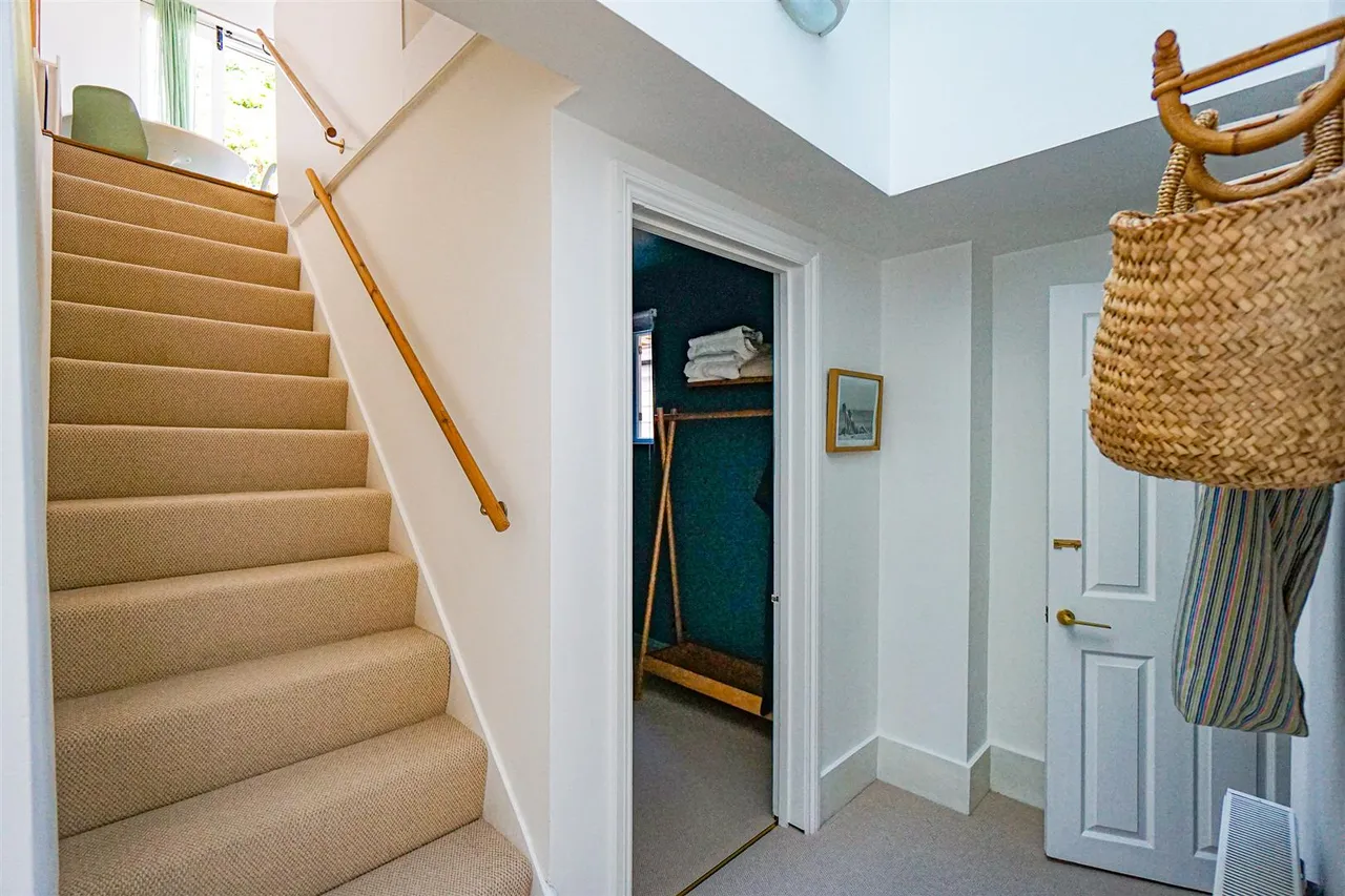 St. Marys Terrace, Hastings, photo 10