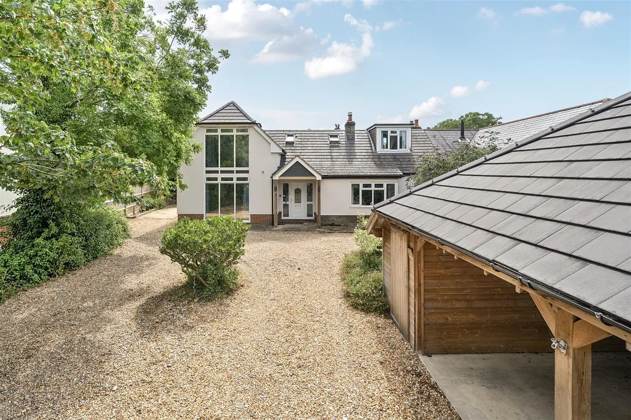 5 bed house for sale — Crabthorn Farm Lane, Hill Head
