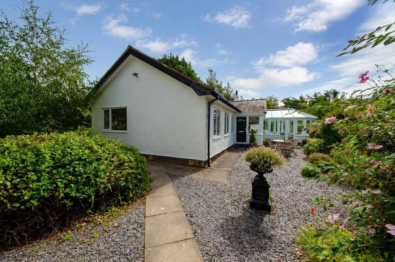 2 bed house for sale, Llanbedr-y-Cennin, Conwy, LL32