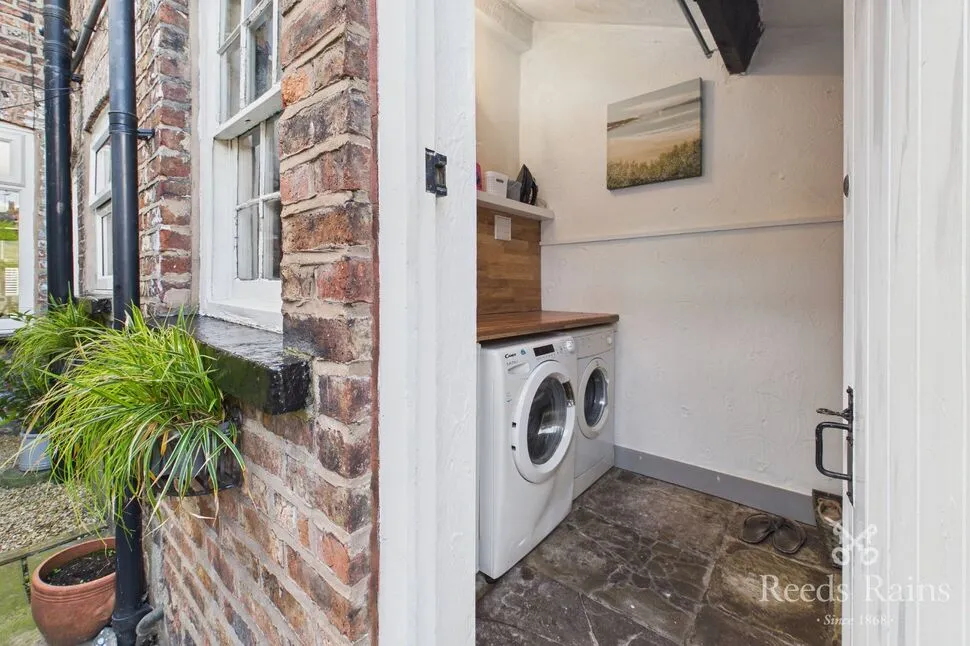 Chester Road, Macclesfield, SK11, photo 27