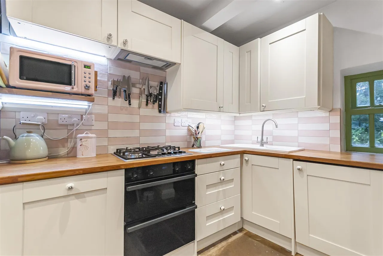 Holcombe Road, Rossendale, BB4 4NP, photo 6