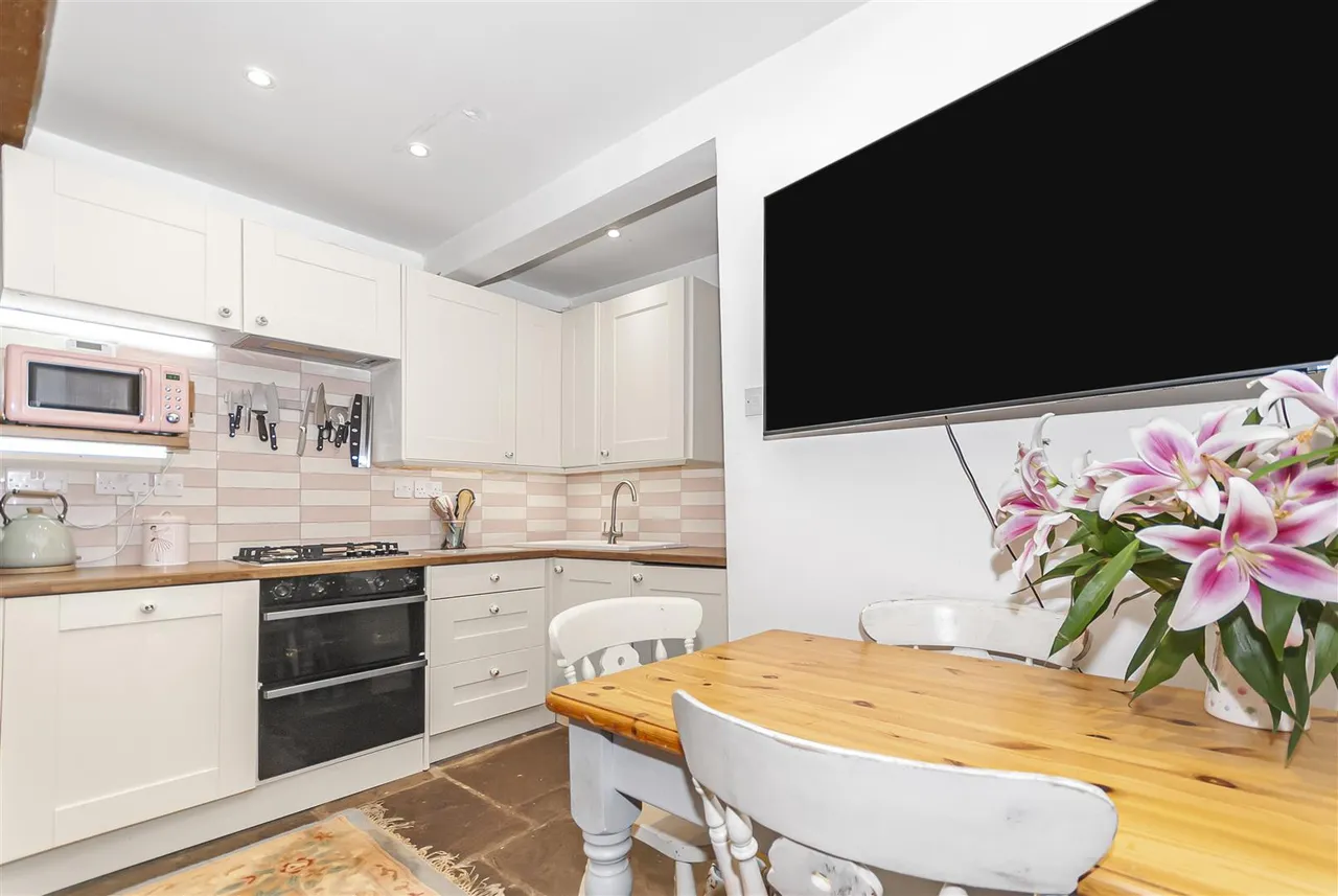 Holcombe Road, Rossendale, BB4 4NP, photo 4