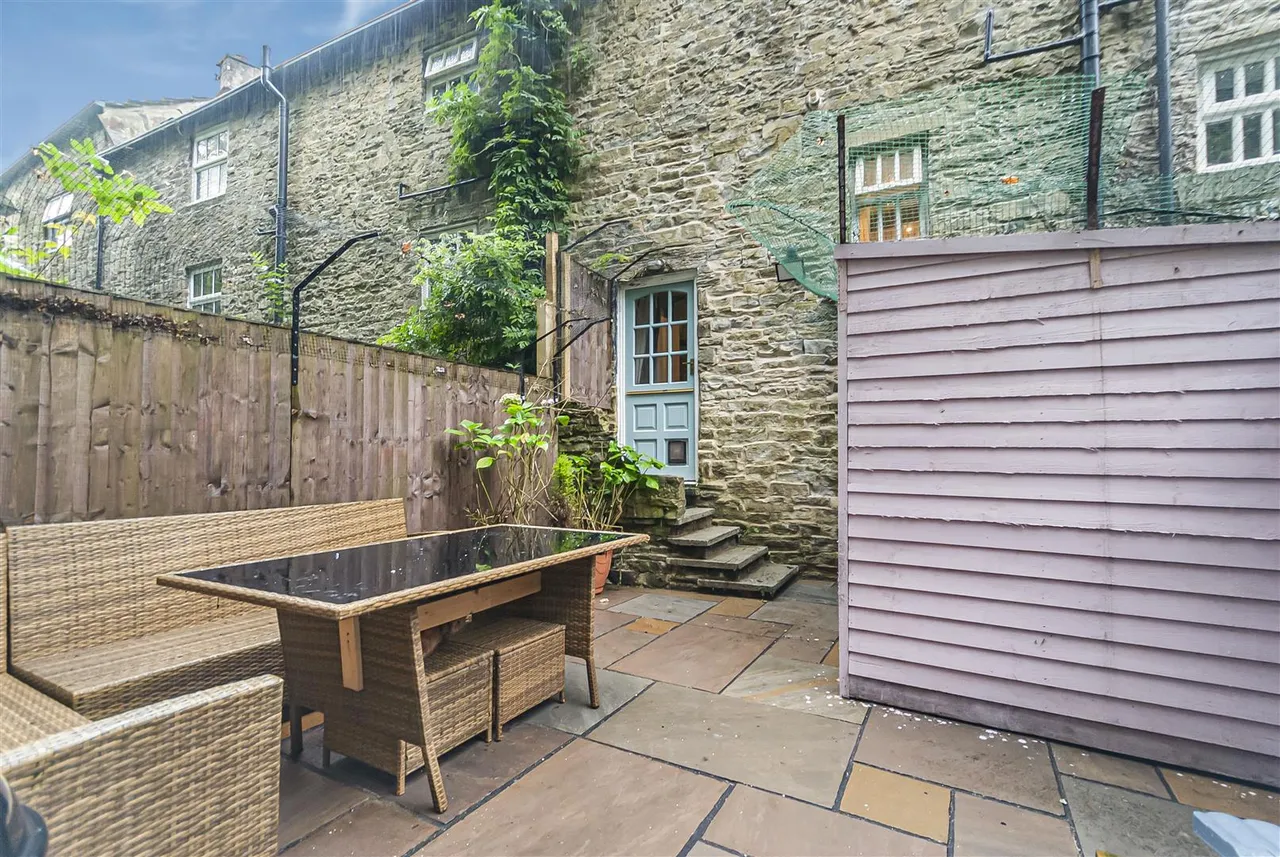 Holcombe Road, Rossendale, BB4 4NP, photo 2