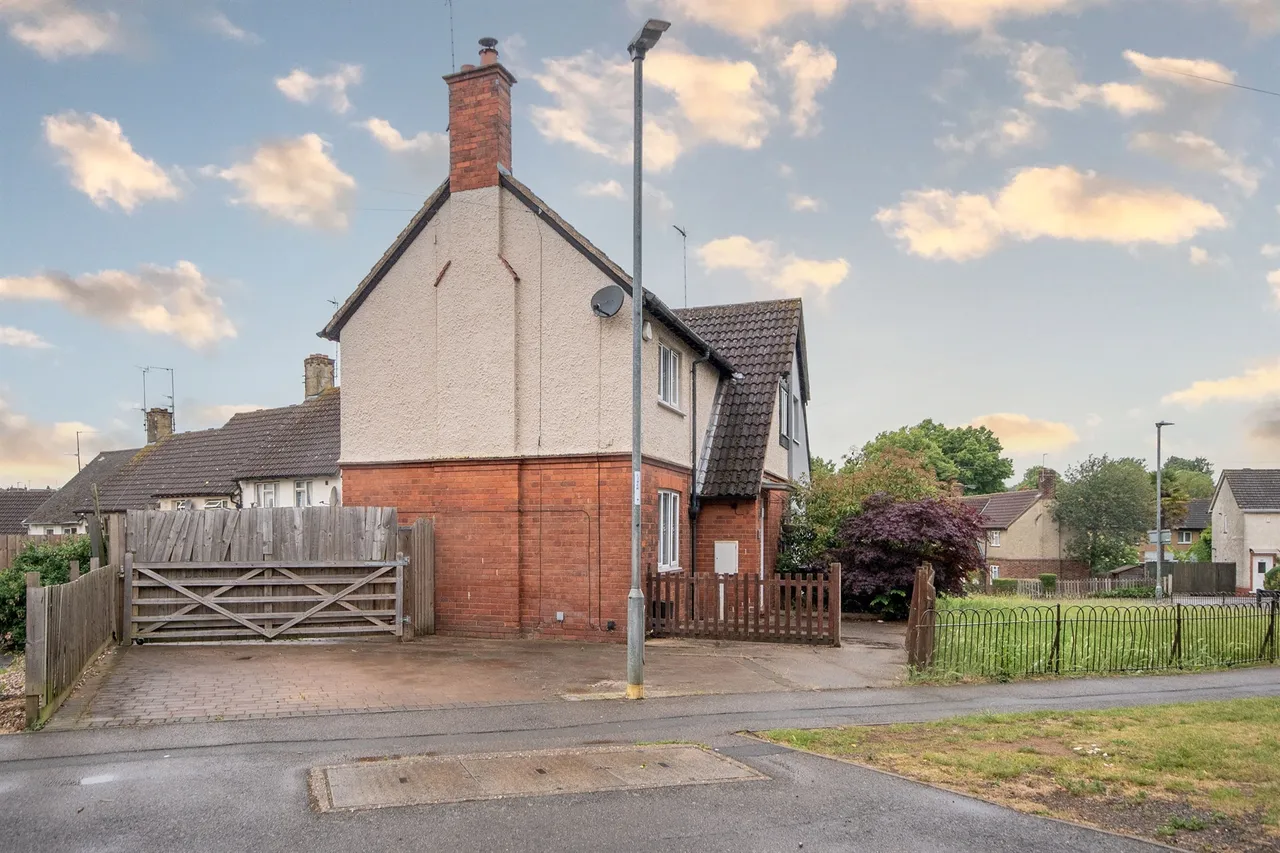 St. Marys Road, Kettering, NN15, photo 5