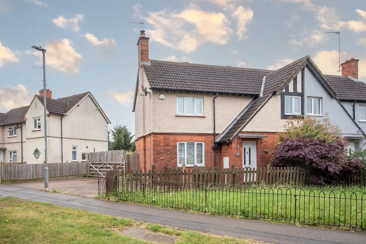 3 bed house for sale, St. Marys Road, Kettering, NN15