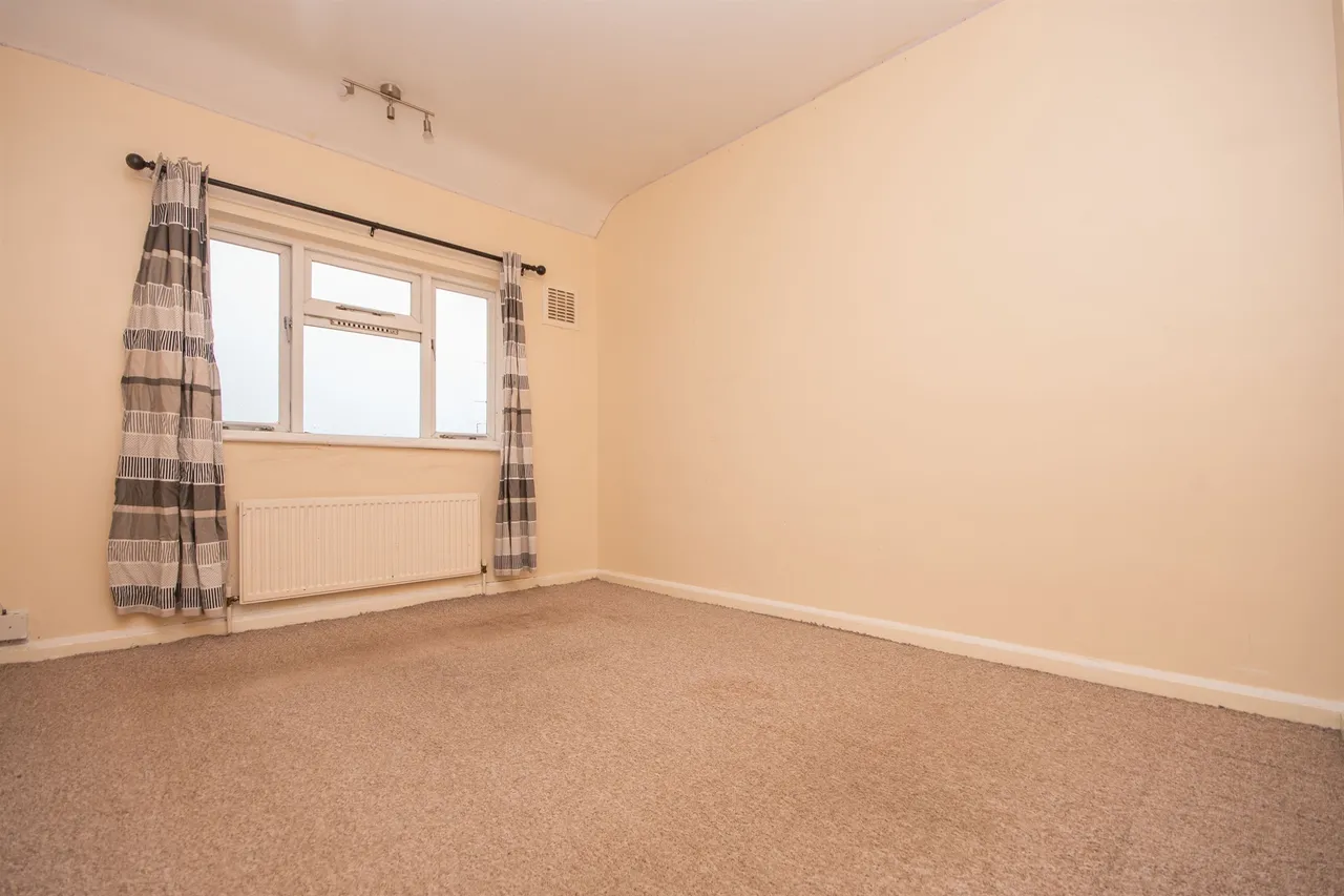 St. Marys Road, Kettering, NN15, photo 9