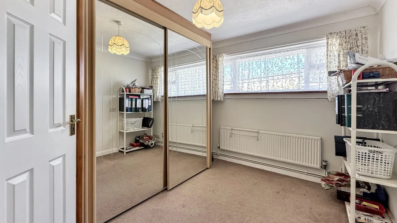 Highbury Park, Warminster, photo 10